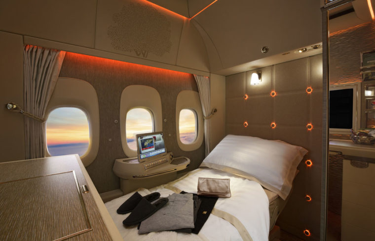 emirates-revamps-luxury-amenity-kits.
